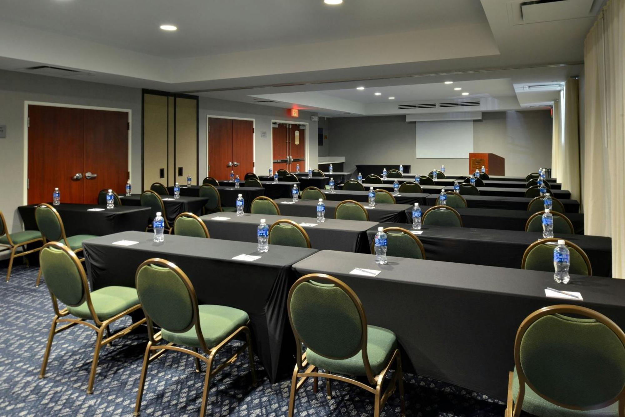 Courtyard By Marriott Harrisburg Hershey Eksteriør bilde