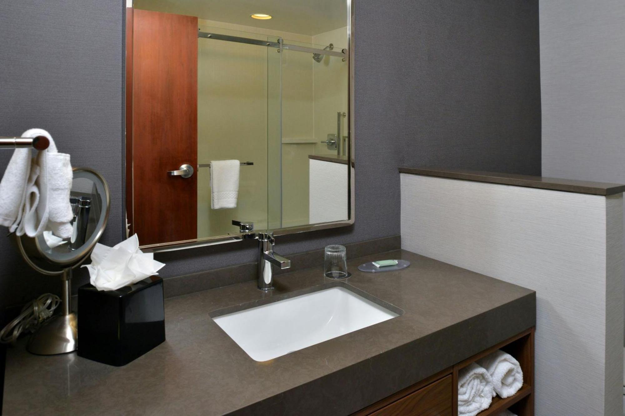 Courtyard By Marriott Harrisburg Hershey Eksteriør bilde