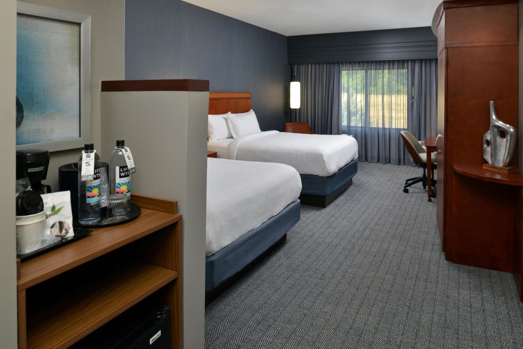 Courtyard By Marriott Harrisburg Hershey Eksteriør bilde
